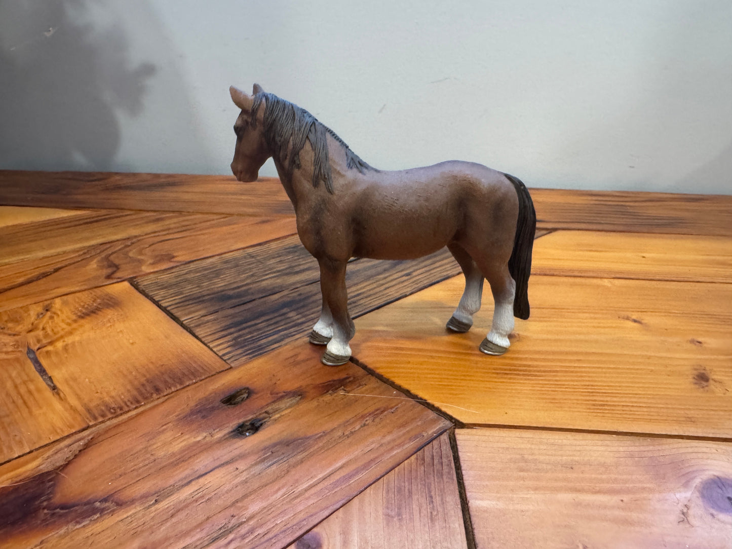 2011 Brown Female Tennessee Walker Walking Horse 5" Schleich PVC Action Figure