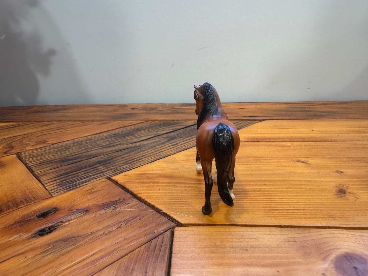 No. 5906 Breyer Stablemates Arabian Walking