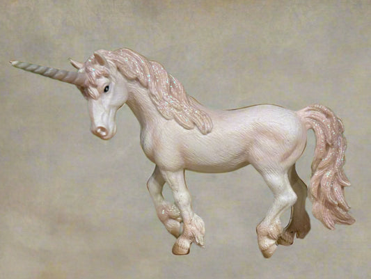 Schleich Germany White Unicorn w/Glitter Detailing - 2004 6"