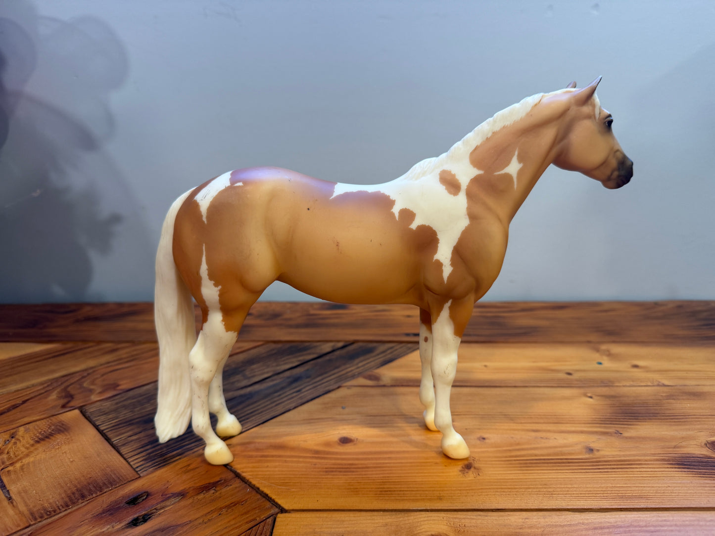 No. 1214 Stock Horse - Palomino Pinto (Treasure Hunt Edition - 2006)